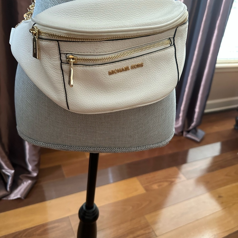 Michael Kors White Leather Crossbody Bag